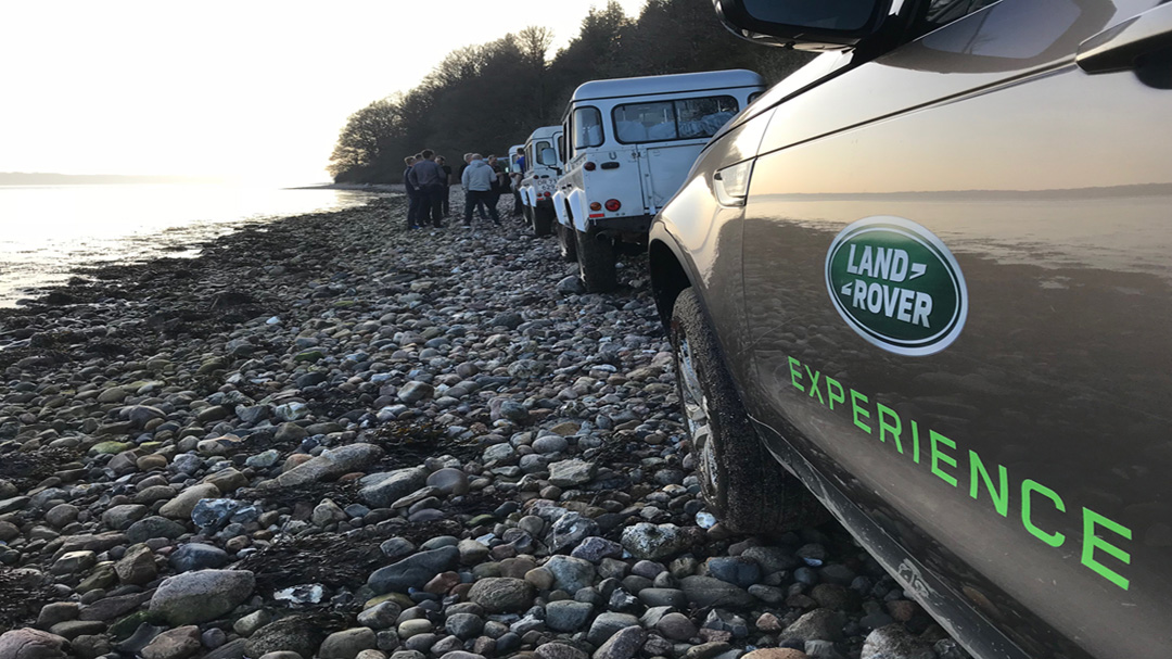 Landrover på stranden